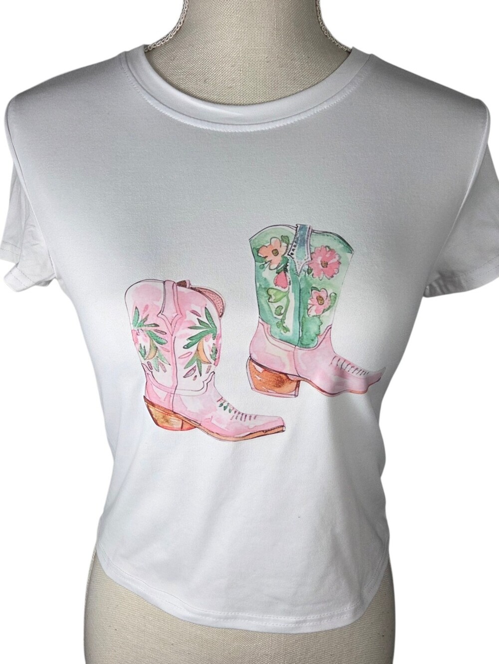🔥4/$20 Cowgirl Boots T-shirt Womens Small -White -Western Graphic Print -SHEIN